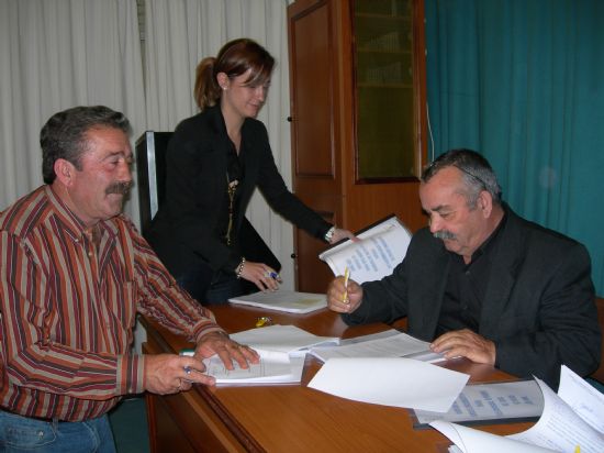 LA CONCEJALÍA DE FESTEJOS ACUERDA CON UNA QUINCENA DE ASOCIACIONES DE BARRIOS Y PEDANÍAS LA ORGANIZACIÓN DE SUS FESTIVIDADES, Foto 1