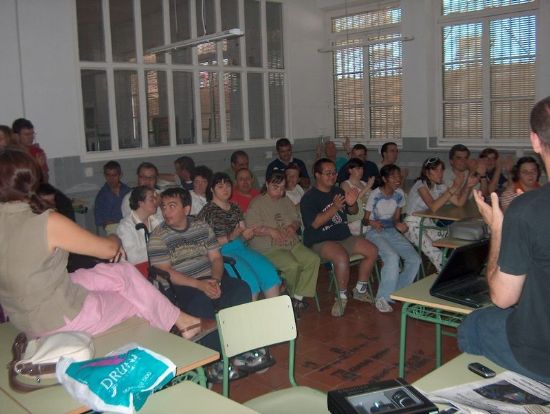 DA COMIENZO LA EXPOSICIÓN DE FIGURAS DE ESCAYOLA DEL TALLER DE MANUALIDADES DEL CENTRO DE DESARROLLO LOCAL, Foto 4