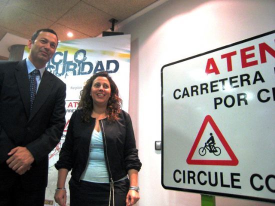 UNA SEÑALIZACIÓN ESPECÍFICA EN LOS ITINERARIOS CICLISTAS PERMITIRÁ MEJORAR LA SEGURIDAD EN LAS CARRETERAS QUE CIRCUNDAN EL PARQUE REGIONAL DE SIERRA ESPUÑA, Foto 1