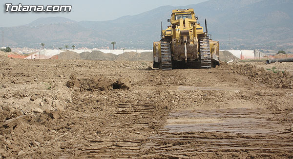 EL ALCALDE Y EL CONCEJAL DE OBRAS E INFRAESTRUCTURAS MUNICIPALES VISITAN LAS OBRAS DE LA AUTOVÍA TOTANA-MAZARRÓN PARA COMPROBAR SU ACTUAL ESTADO DE EJECUCIÓN, Foto 4