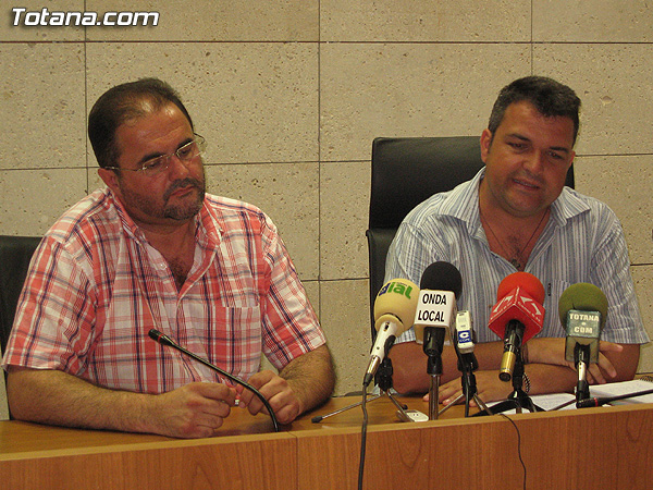 IU+LOS VERDES OFRECIÓ UNA RUEDA DE PRENSA PARA HACER VALORACIÓN DEL PASADO PLENO, Foto 1