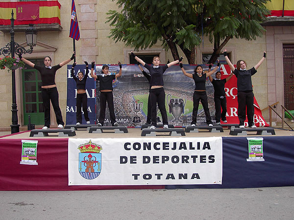 UNAS 50 PERSONAS PARTICIPARON EN LA SESIÓN POPULAR DE AEROBIC, ENMARCADA EN LAS VII JORNADAS DE PROMOCIÓN DE LA SALUD, Foto 1
