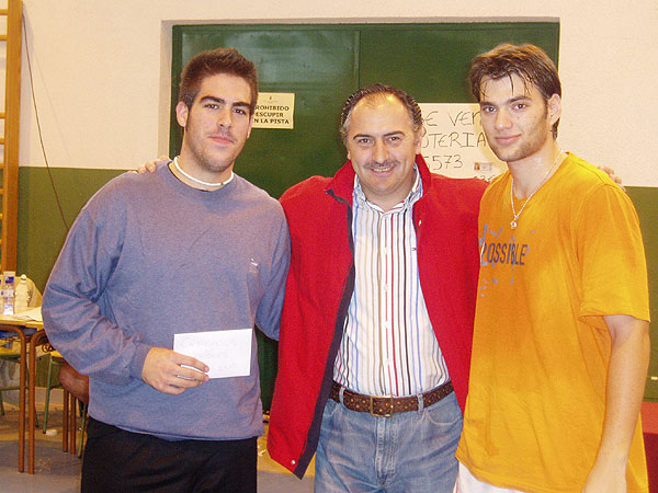 MÁS DE UN CENTENAR DE PERSONAS PARTICIPAN EN EL TORNEO DE BÁDMINTON DISPUTADO ESTE FIN DE SEMANA, Foto 3