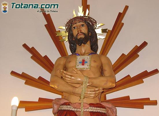 Numerosos vecinos mostraron su devoción al Cristo de Medinacelli (2005), Foto 2