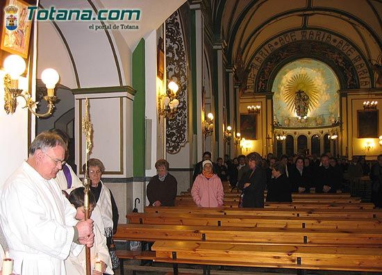 Numerosos vecinos mostraron su devoción al Cristo de Medinacelli (2005), Foto 4