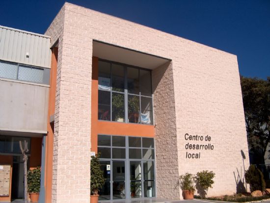 SE APRUEBAN LAS BASES DEL I CONCURSO DE EMPRENDEDORES “CIUDAD DE TOTANA´2007” PARA IMPULSAR EL DESARROLLO INNOVADOR EMPRESARIAL, Foto 1