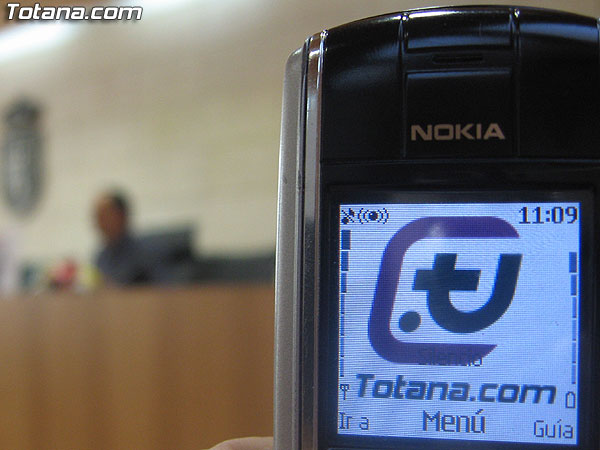 EL AYUNTAMIENTO OFERTA UN NUEVO SERVICIO GRATUITO DE INFORMACIÓN DEPORTIVA A TELÉFONOS MÓVILES POR SMS, QUE UTILIZARÁ NUEVO SISTEMA DE SMS MASIVO DE TOTANA.COM, Foto 1