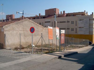 PROINVITOSA PUBLICA EL PLIEGO DE CONDICIONES PARA ADJUDICAR MEDIANTE CONCURSO LAS OBRAS DE CONSTRUCCIÓN DE 6 VIVIENDAS, UN LOCAL Y GARAJES EN EL BARRIO DE LA LA CERÁMICA , Foto 1