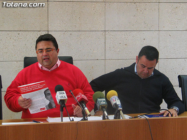 EL CONCEJAL DE URBANISMO Y SANIDAD, JUAN CARRIÓN TUDELA, OFRECIÓ UNA RUEDA DE PRENSA PARA HACER BALANCE DE LA GESTIÓN REALIZADA EN ESTAS ÁREAS DE GOBIERNO EN ESTA LEGISLATURA, Foto 2