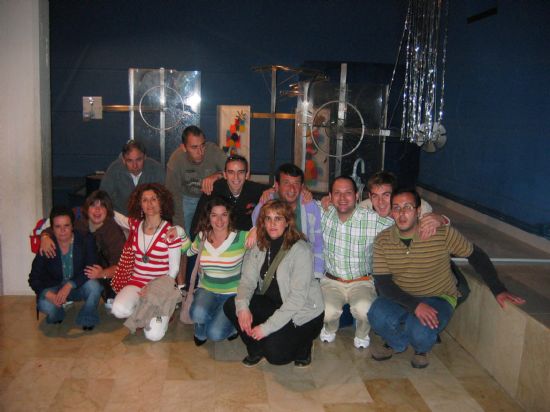 LOS USUARIOS DEL SERVICIO MUNICIPAL DE APOYO PSICOSOCIAL DISFRUTAN DE UN VIAJE EN TREN PARA VISITAR LOS RINCONES MÁS EMBLEMÁTICOS DE LA CAPITAL MURCIANA (2008), Foto 2