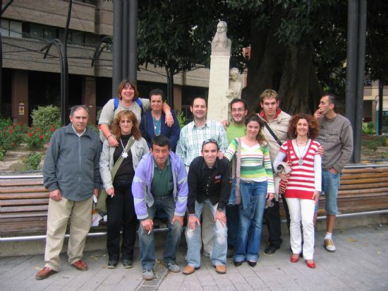LOS USUARIOS DEL SERVICIO MUNICIPAL DE APOYO PSICOSOCIAL DISFRUTAN DE UN VIAJE EN TREN PARA VISITAR LOS RINCONES MÁS EMBLEMÁTICOS DE LA CAPITAL MURCIANA (2008), Foto 3