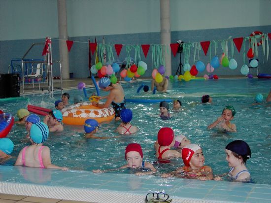 LA CONCEJALÍA DE DEPORTES PONE FIN A LAS ACTIVIDADES ACUÁTICAS DE ESTA TEMPORADA EN LA PISCINA CUBIERTA MUNICIPAL, Foto 2
