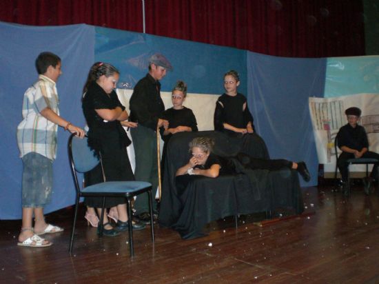 COMIENZA EN LA CÁRCEL LA XV MUESTRA DE TEATRO ESCOLAR EN LA QUE PARTICIPAN ALUMNOS DE LOS TALLERES QUE IMPARTE LA COMPAÑÍA DELTRAJÍN TEATRO, Foto 4