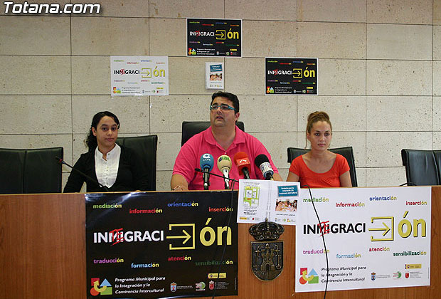 PRESENTAN EL PROGRAMA DE FORMACION PARA LA INTEGRACIÓN Y LA CONVIVENCIA INTERCULTURAL QUE CONTEMPLA LOS SERVICIOS DE FORMACIÓN Y TRANDUCCIÓN E INTÉRPRETE, Foto 1