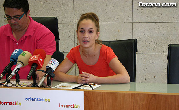 PRESENTAN EL PROGRAMA DE FORMACION PARA LA INTEGRACIÓN Y LA CONVIVENCIA INTERCULTURAL QUE CONTEMPLA LOS SERVICIOS DE FORMACIÓN Y TRANDUCCIÓN E INTÉRPRETE, Foto 2