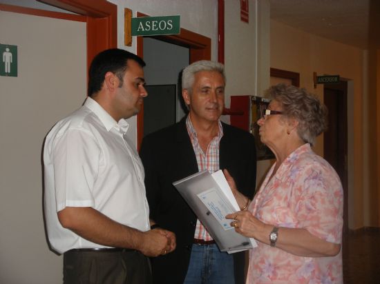 EL CURSO DE “CUIDADOS INTEGRALES EN LAS PERSONAS MAYORES DEPENDIENTES”, ORGANIZADO POR SALUS INFIRMORUM, SE CLAUSURA CON LA PARTICIPACIÓN DE CASI MEDIO CENTENAR DE PERSONAS ANTE LA PRESENCIA DEL ALCALDE, Foto 3