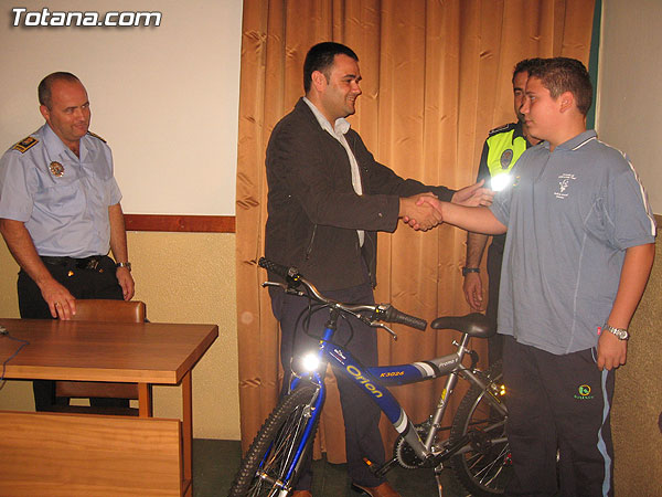 SE INAUGURA OFICIALMENTE EL CURSO DE LA ESCUELA DE EDUCACIÓN VIAL DE LA POLICÍA LOCAL DE TOTANA POR LA QUE PASARÁN MÁS DE 2.500 ALUMNOS DE TODOS LOS CENTROS EDUCATIVOS, Foto 1