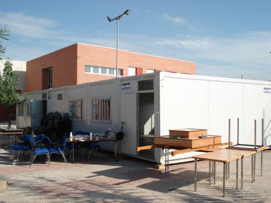 IZQUIERDA UNIDA ACUSA AL CONCEJAL DE EDUCACIÓN DE “DISCRIMINACIÓN RACIAL” AL ENVIAR AL COLEGIO TIROL-CAMILLERI SÓLO A NIÑOS INMIGRANTES, Foto 1