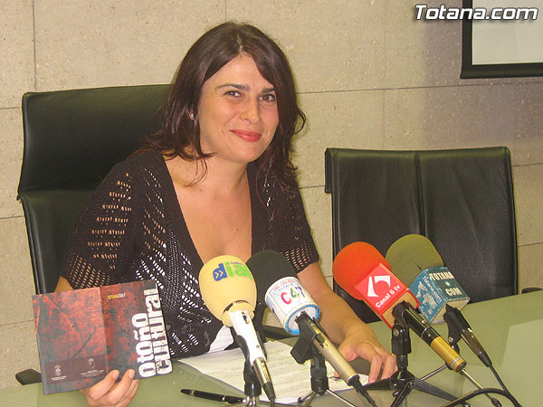 EL PROGRAMA “OTOÑO CULTURAL” INCLUYE EXPOSICIONES, PRESENTACIONES DE LIBROS, RECITALES, TEATRO, CONCIERTOS Y FOLKLORE, Foto 1