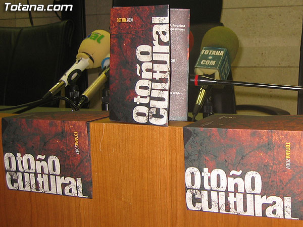 EL PROGRAMA “OTOÑO CULTURAL” INCLUYE EXPOSICIONES, PRESENTACIONES DE LIBROS, RECITALES, TEATRO, CONCIERTOS Y FOLKLORE, Foto 2