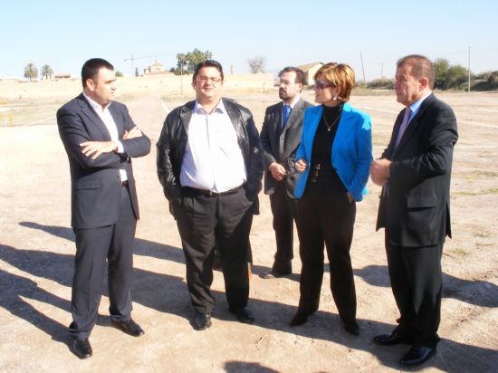 TOTANA CONTARÁ CON UN NUEVO CENTRO DE SALUD QUE ATENDERÁ MÁS DE 15.000 HABITANTES EN EL 2009 Y SE CONSTRUIRÁ EN EL BARRIO OLÍMPICO-LAS PERAS, JUNTO AL CAMPO DE FÚTBOL “JUAN CAYUELA”, Foto 3