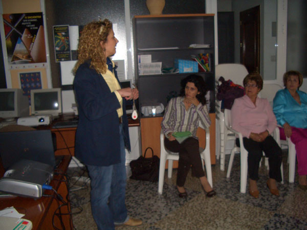 LAS AMAS DE CASA “LAS TRES AVE MARIAS” ABREN SUS PUERTAS AL PROGRAMA DE TELEASISTENCIA, Foto 2