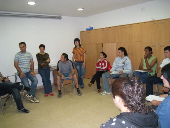 “EL CANDIL” COMIENZA EL TALLER FORMATIVO “TÉCNICAS DE BUSQUEDA DE EMPLEO”, DIRIGIDO A PERSONAS CON DIFICULTAD PARA SU INSERCIÓN LABORAL, CON LA PARTICIPAICÓN DE 16 PERSONAS (2008), Foto 5