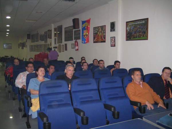 MÉXICO ENTREGA A LA PEÑA BARCELONISTA DE TOTANA UNA MEMORIA CON LAS ACTIVIDADES REALIZADAS A TRAVÉS DE LOS REGALOS DONADOS POR ESTA ORGANIZACIÓN, Foto 3