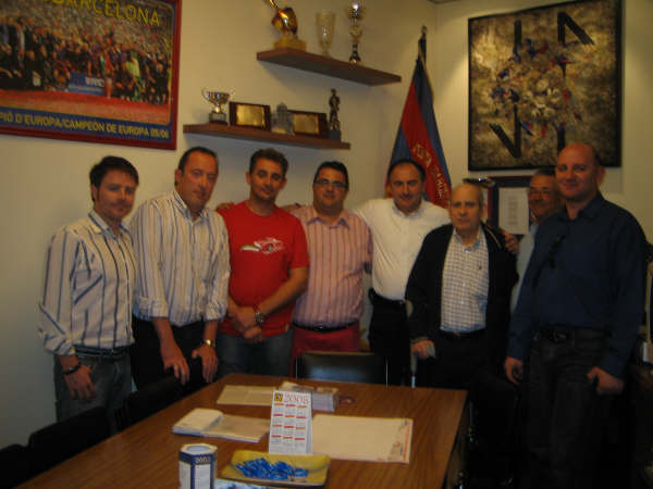 MÉXICO ENTREGA A LA PEÑA BARCELONISTA DE TOTANA UNA MEMORIA CON LAS ACTIVIDADES REALIZADAS A TRAVÉS DE LOS REGALOS DONADOS POR ESTA ORGANIZACIÓN, Foto 7
