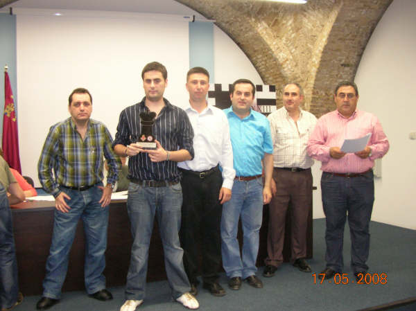 BRILLANTE VICTORIA DEL TOTANERO JUAN MIGUEL IBARRA EN EL CAMPEONATO REGIONAL DE AJEDREZ., Foto 1