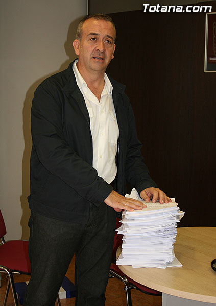 El PSOE de Totana asegura que ha recogido y presentado 3265 alegaciones al Plan General del PP, Foto 1