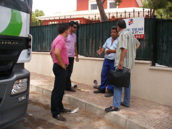 SE REANUDA EL SERVICIO DE SUMINISTRO DE AGUA POTABLE EN LAS VIVIENDAS DE LA URBANIZACIÓN “LA CHARCA” TRAS LOS CORTES REGISTRADOS POR LOS PROBLEMAS DE CALCIFICACIÓN QUE AFECTABAN A LA RED DE ABASTECIMIENTO DE LA ZONA, Foto 4