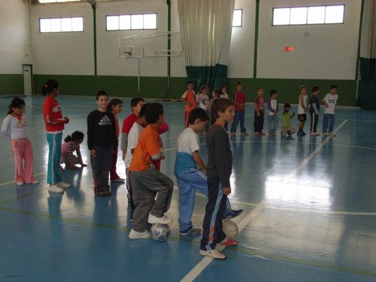 UN TOTAL DE 700 ALUMNOS PARTICIPA EN LAS ACTIVIDADES DE DEPORTE ESCOLAR EN LOS CENTROS EDUCATIVOS DE LA LOCALIDAD (2007), Foto 2