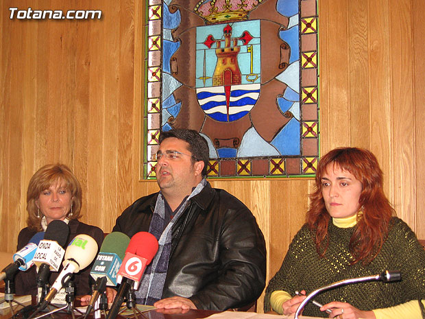 EL CONCEJAL DE SERVICIOS AL CIUDADANO PRESENTA LA NUEVA ASOCIACIÓN CULTURAL EDUCATIVA DE TOTANA, Foto 1