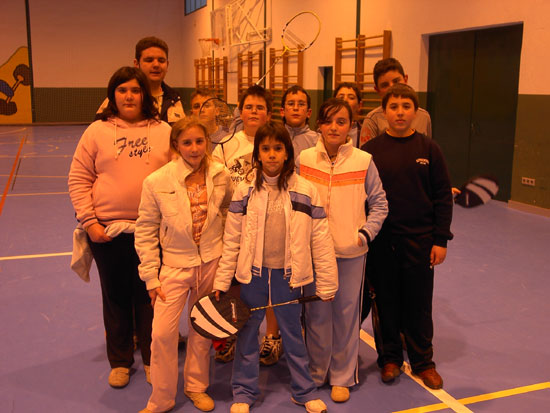 EL TORNEO DE DOBLES DE BADMINTON ESCOLAR CLAUSURA LOS MODULOS DE BADMINTON DE DEPORTE ESCOLAR ORGANIZADOS POR LA CONCEJALIA DE DEPORTES Y EL CLUB DE BADMINTON TOTANA, QUE HAN TENIDO UNA PARTICIPACIÓN DE 126 ESCOLARES, Foto 3