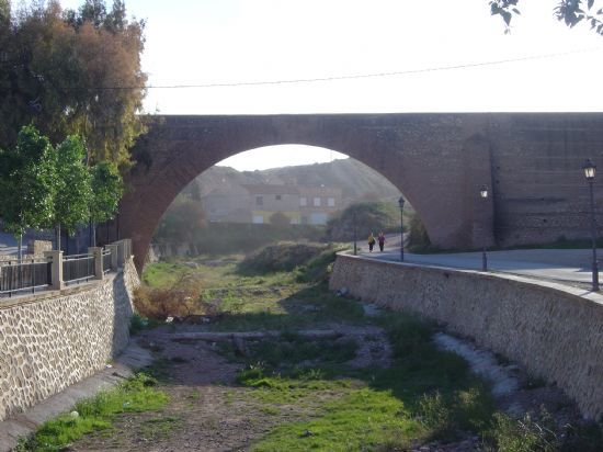 EL AYUNTAMIENTO ADJUDICA LA TERCERA FASE DE LAS OBRAS DE RESTAURACIÓN DEL ARCO GRANDE DE LA RAMBLA DE LA SANTA POR 134.489,32 EUROS   , Foto 1