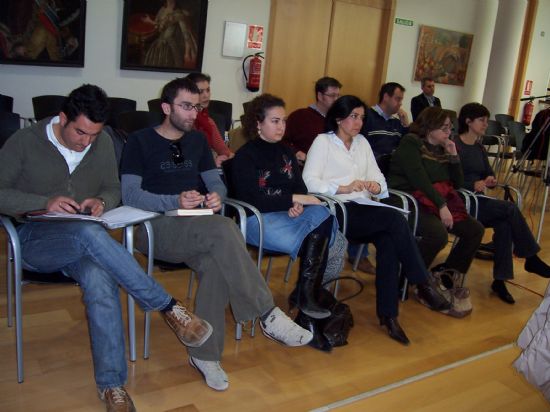 EL ALCALDE CONSTITUYE EL COMITÉ TÉCNICO DEL PLAN ESTRATÉGICO LOCAL “TOTANA CRECE 2013”, UN ÓRGANO QUE SERÁ EL ENCARGADO DE APORTAR LA EXPERIENCIA TÉCNICA MUNICIPAL PARA LA BUENA ADAPTACIÓN DEL PROYECTO A LAS NECESIDADES DE TOTANA (2008), Foto 4