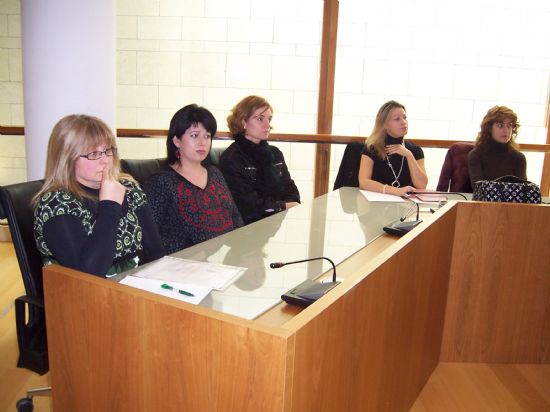 EL ALCALDE CONSTITUYE EL COMITÉ TÉCNICO DEL PLAN ESTRATÉGICO LOCAL “TOTANA CRECE 2013”, UN ÓRGANO QUE SERÁ EL ENCARGADO DE APORTAR LA EXPERIENCIA TÉCNICA MUNICIPAL PARA LA BUENA ADAPTACIÓN DEL PROYECTO A LAS NECESIDADES DE TOTANA (2008), Foto 5