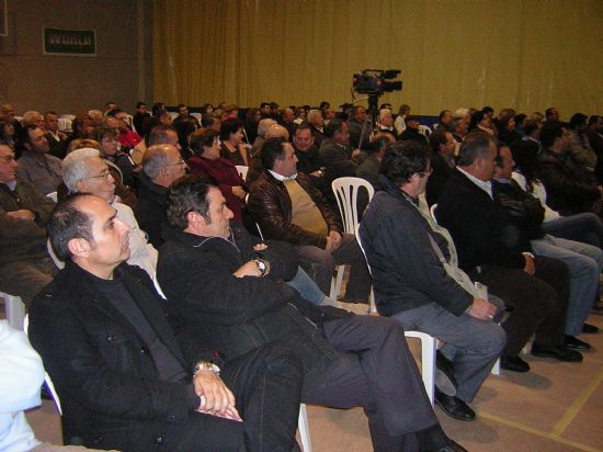 CERCA DE 200 PERSONAS, ENTRE AFILIADOS Y SIMPATIZANTES DE LAS DIFERENTES DIPUTACIONES TOTANERAS, ARROPAN AL PARTIDO POPULAR EN EL ACTO DE CAMPAÑA ELECTORAL PARA PEDANÍAS CELEBRADO EN “EL PARETÓN”, Foto 5