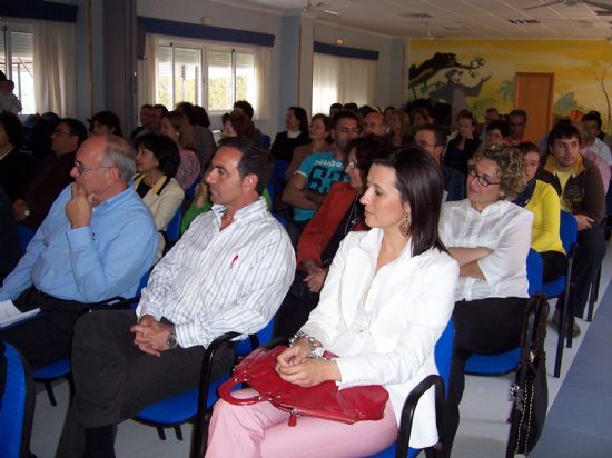 EL ALCALDE DE TOTANA Y LA DIRECTORA GENERAL DE PERSONAS CON DISCAPACIDAD CLAUSURAN LA XXXII ASAMBLEA GENERAL DE LA ASOCIACIÓN REGIONAL MURCIANA DE HEMOFILIA EN “LA CHARCA” (2008), Foto 6