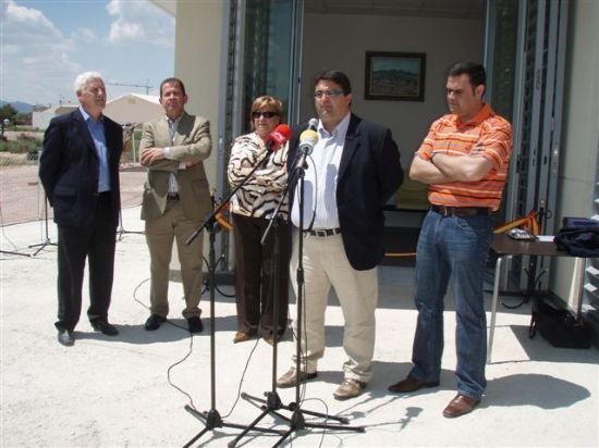 AUTORIDADES REGIONALES Y LOCALES INAUGURAN EL NUEVO CENTRO MUNICIPAL PARA PERSONAS MAYORES DE LA PEDANÍA DE EL PARETÓN, Foto 1