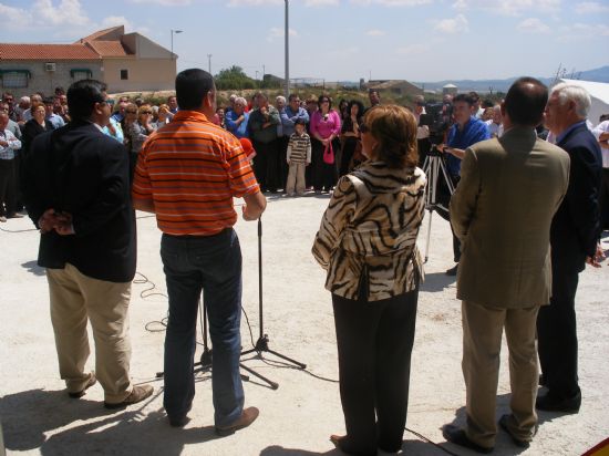 AUTORIDADES REGIONALES Y LOCALES INAUGURAN EL NUEVO CENTRO MUNICIPAL PARA PERSONAS MAYORES DE LA PEDANÍA DE EL PARETÓN, Foto 7