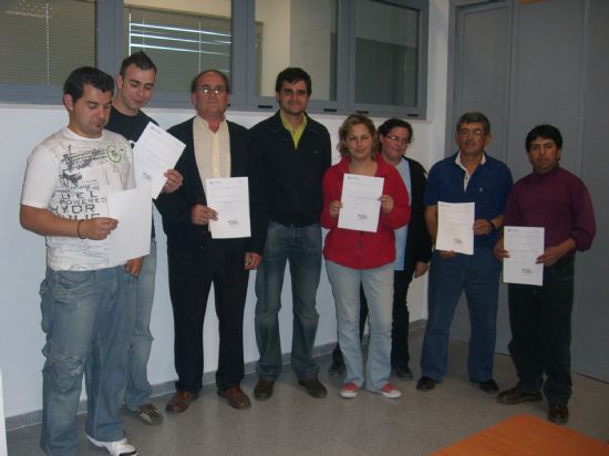 SE CLASURA EL CURSO “BÁSICO DE PREVENCIÓN DE RIESGOS LABORALES”, QUE SE HA DESARROLLADO EN EL CENTRO DE DESARROLLO LOCAL, DIRIGIDO A TRABAJADORES EN ACTIVO Y AUTÓNOMOS (2008), Foto 1