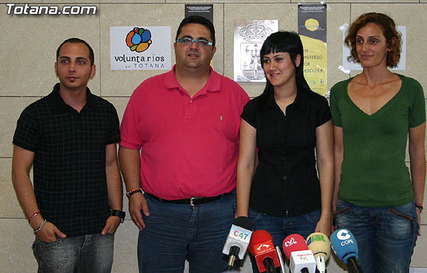 EL SERVICIO DE VOLUNTARIADO MUNICIPAL SE PONE EN MARCHA PARA FOMENTAR LA ACCIÓN VOLUNTARIA EN LAS DISTINTAS ÁREAS MUNICIPALES Y GARANTIZAR UNA PARTICIPACIÓN REAL Y EFECTIVA (2008), Foto 1