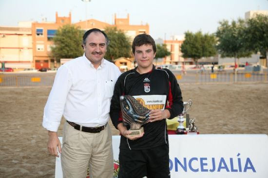 EL EQUIPO “PANADERÍA FLORIDA” SE PROCLAMA CAMPEÓN DEL TORNEO DE FÚTBOL PLAYA JUVENIL ORGANIZADO POR LA CONCEJALÍA DE DEPORTES, Foto 4