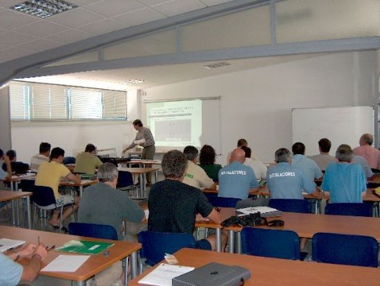 LAS CONCEJALÍAS DE FOMENTO Y TURISMO ORGANIZAN CURSOS EN OCTUBRE DIRIGIDOS A PERSONAS QUE DESEEN TRABAJAR EL SECTOR TURÍSTICO, Foto 2