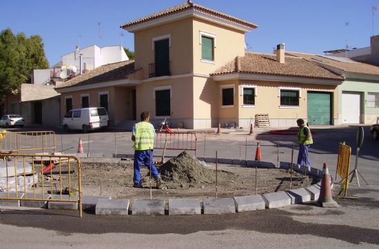 COMIENZAN LAS OBRAS DE CONSTRUCCIÓN DE LA NUEVA GLORIETA EN LA CRUZ DE LA MISIÓN QUE CANALIZARÁ EL TRÁFICO DEL CASCO URBANO CON LAS CARRETERAS DE LA SANTA Y LA HUERTA, Foto 2