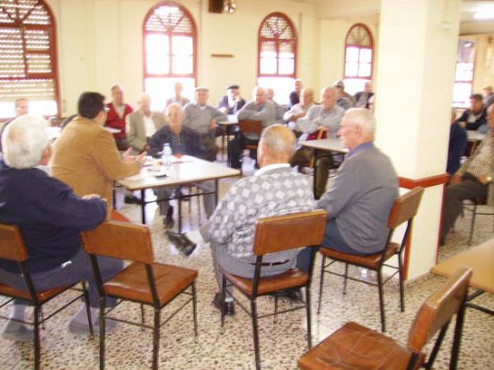 EL AYUNTAMIENTO ASUME LA GESTIÓN DEL NUEVO CENTRO MUNICIPAL DE PERSONAS MAYORES CON LA DISOLUCIÓN DEL CLUB DE PENSIONISTAS Y JUBILADOS, Foto 1