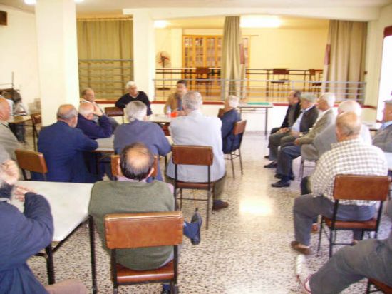 EL AYUNTAMIENTO ASUME LA GESTIÓN DEL NUEVO CENTRO MUNICIPAL DE PERSONAS MAYORES CON LA DISOLUCIÓN DEL CLUB DE PENSIONISTAS Y JUBILADOS, Foto 2