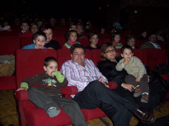 LA PIEZA TEATRAL DEL CLÁSICO “PETER PAN” REPRESENTADA EN EL CINE VELASCO, DIVIERTE A PEQUEÑOS Y MAYORES CON LAS AVENTURAS DEL NIÑO QUE NO QUERÍA CRECER   (7/12/2007), Foto 7